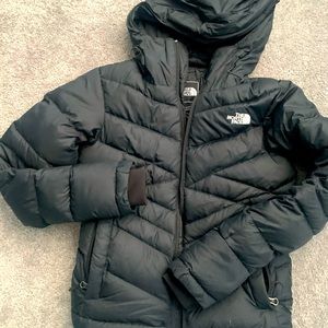 North face black  hooded puffer jacket
